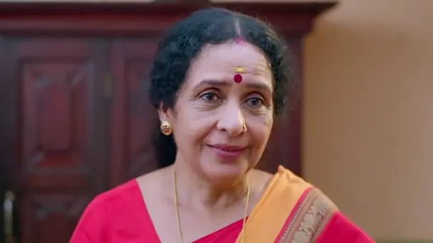 Suchitra Apologises to Vinu