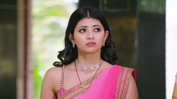 Anu and Laddu Pray for Each Other- Rajakumari