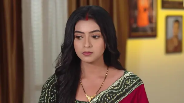 Smruti's Past Surprises Shraddha