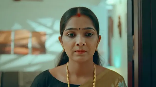 Shobhana Lies to Rajasree