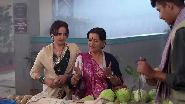 Chamchi Befriends Amol