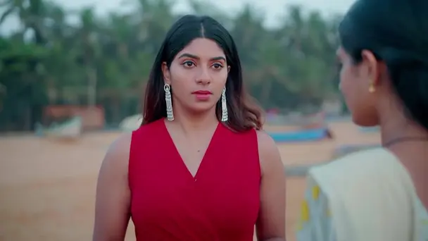 Aishwarya Stages an Act in front of Kalyani