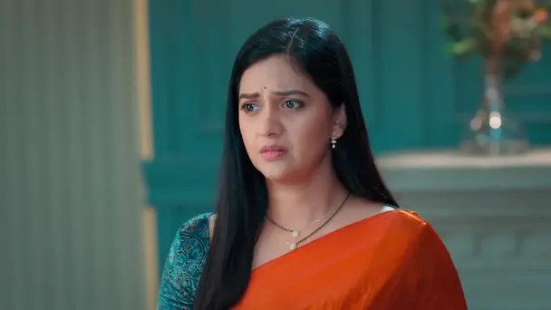 Swanandi Stops Adhira from Committing Suicide