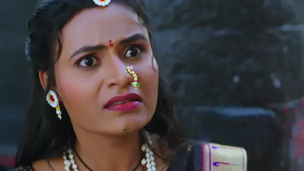 Appa Stops Jamkar from Beating Gopal - Devmanus Madhla Adhyay
