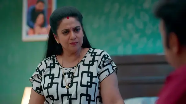 Anasuya Mocks Aishwarya