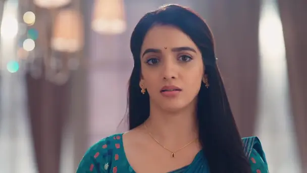 Aarti Asks Mahesh about His Problem