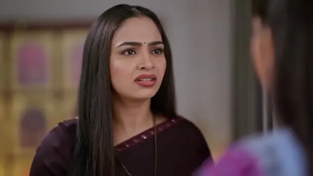 Manjiri Feels Uneasy Drinking Meera's Tea