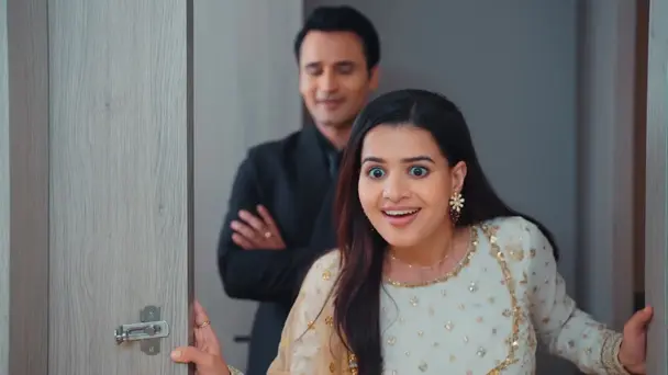 Bhoomika Is Delighted with Raj's Surprise