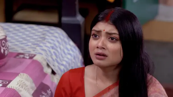 Mayna Brings Police to the Ray House