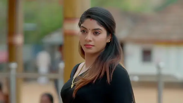 Aishwarya Convinces Kalyani - Chembarathy