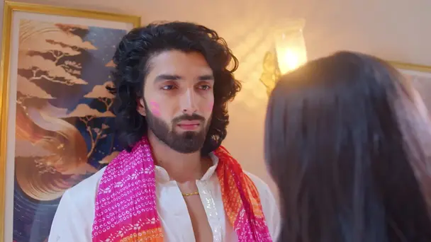 Someone Pushes Reet into the Pool