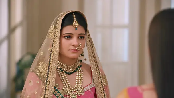 Saru Arrives at the Court to Marry Ved