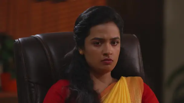 Shalini Decides to Befriend Sivan