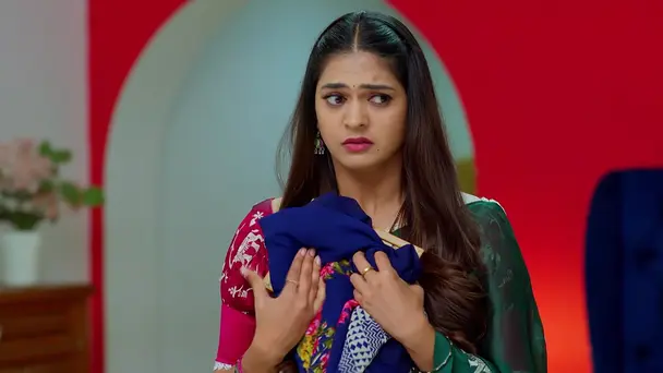 Bhagamati Locks Amarendra in Her Room