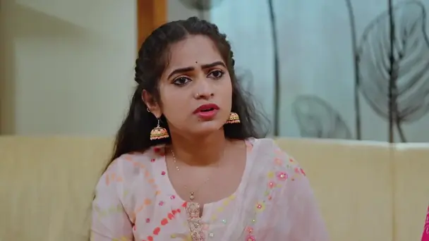 Mahi Has a Word with Kalyani