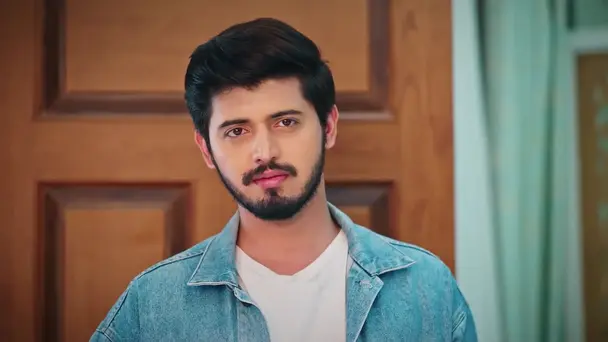 Hrishi Praises Anika