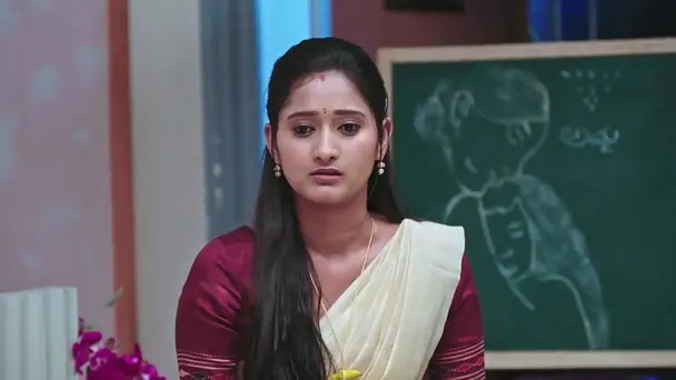 Sharath Questions Durga about Hitha's Nightmare