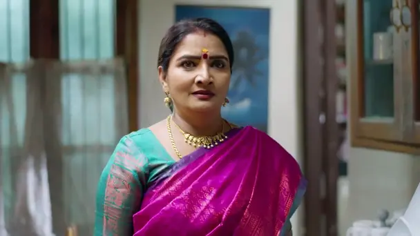 Radhika Hits Priyanka