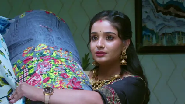 Disha Gets Ready for the Puja