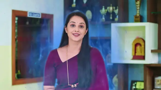 Malavika Discusses Her Plan with Tarun