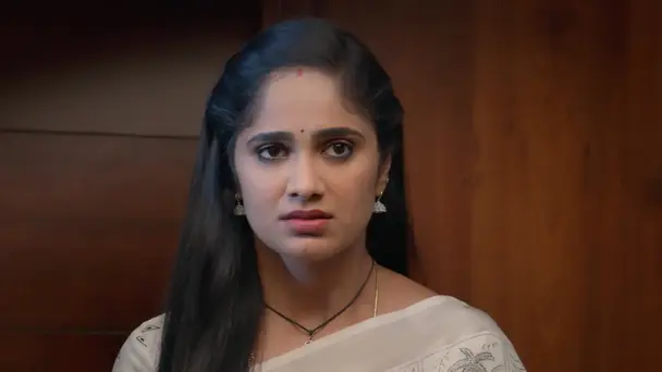 Cheziyan's Plan to Win Indrani's Heart