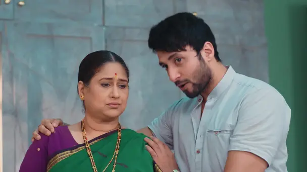 Neelambari Reveals the Painful Past to Janhavi