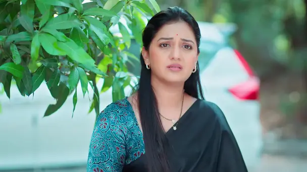 Nikita and Anand Panic as Samar’s Health Dips