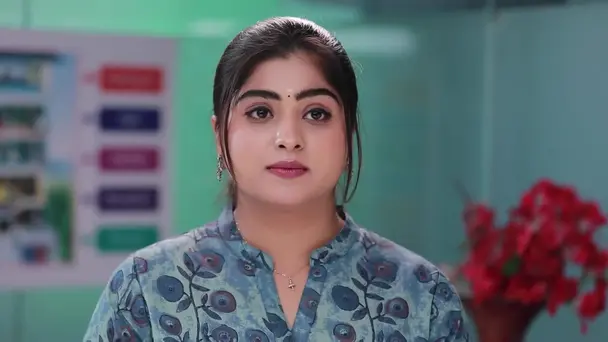 Janakambal Is Impressed by Prakash