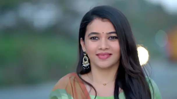 Veera's Act Perplexes Valli