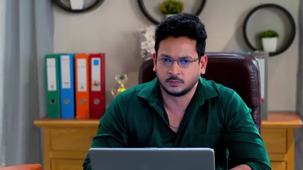 Anubhab Wishes Lajbonti For Her Exam