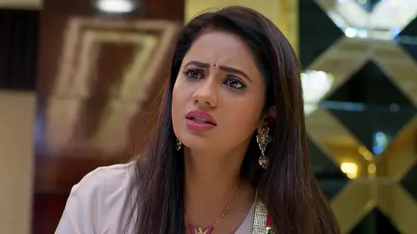 Jagadhatri and Kedar Get Ragini Treated Secretly