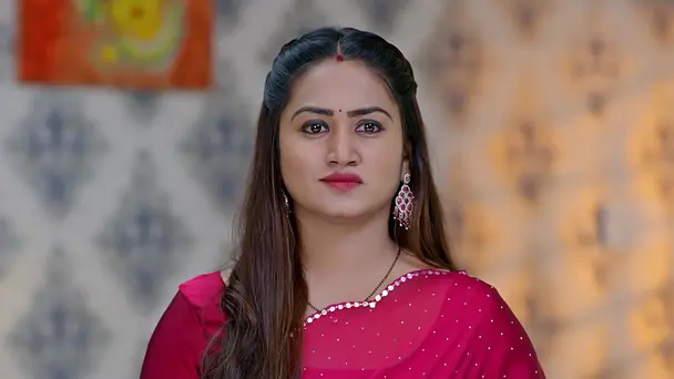 Sahasra Compels Kanakam to Leave the House