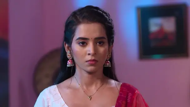 Ragini Worries about Being Exposed
