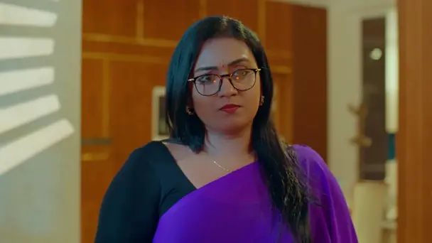 Avanthika Bribes an Ashram Inmate