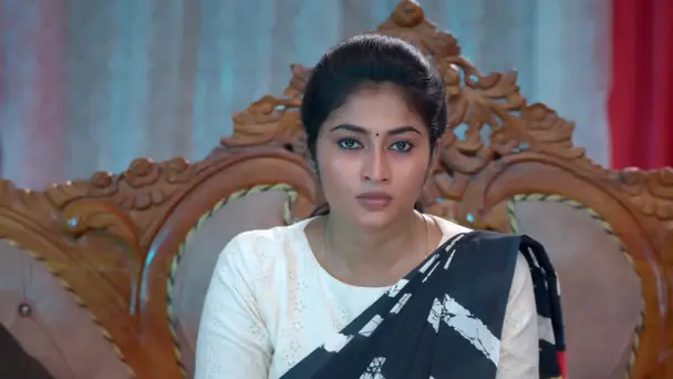 Surya Tries to Get Close to Veera