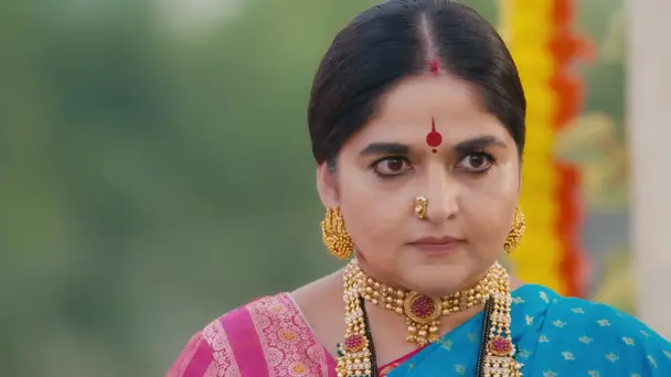 Soni Asks about Sneha's Problem
