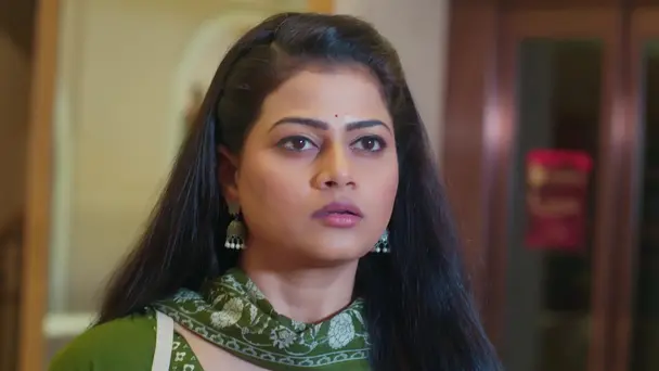 Deep Hits Back After Prabhu Humiliates Purushottam