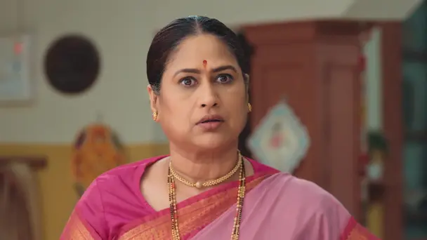 Renuka Confronts Neelambari
