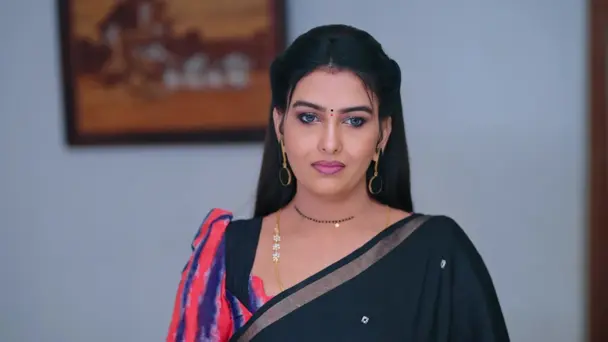 Meenakshi Causes a Riot