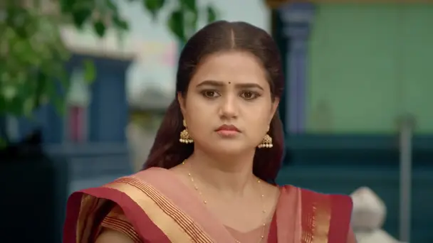Jayanthi Chides at Bhuvana