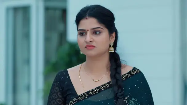 Chiranjeevi Outsmarts Vijayashanthi