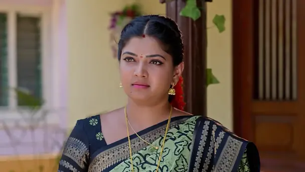 Shobha Tries to Harm Kanakam