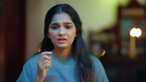 Archana Narrates Her Dream to Swamiji