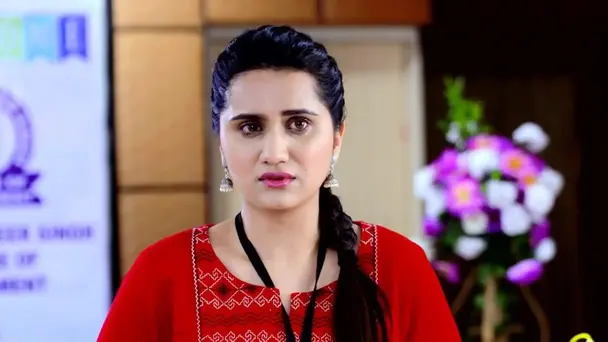 Vikramjeet Gives a Blank Cheque to Naina