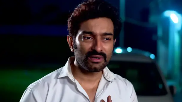 Apu Is Scared to See the Red Moon