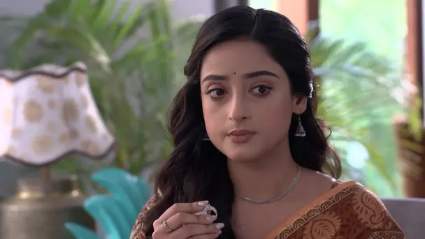 Sagar Chooses a Ring for Pallabi