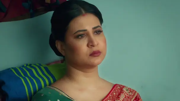 Vasudha and the Family Unite against Karishma