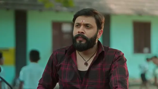 Parvathi Rides Home with Giri