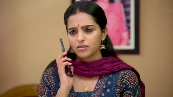 Jeeva Rushes Sumathi to the Hospital