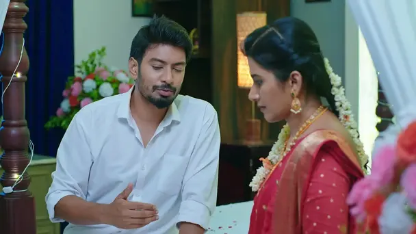 Vinay Extends a Hand of Friendship to Kalyani - Krishna Rukku - Promo